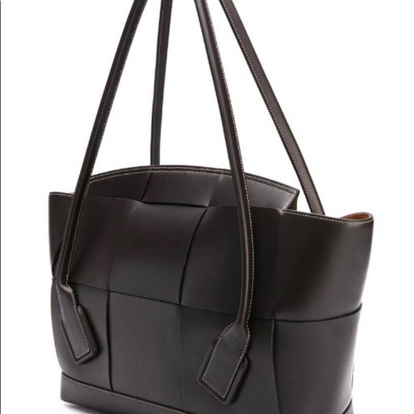 AUTHENTIC BOTTEGA VENETA TOTE - Picture 5 of 15